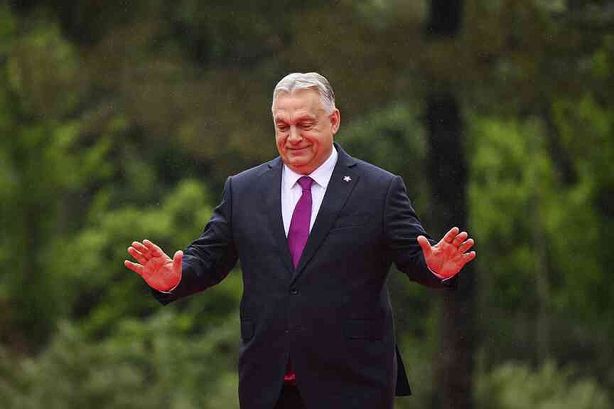 Orbán Viktor miniszterelnök gesztikulál.