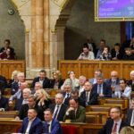 Tömeges tüntetések törtek ki Magyarországon Orbán törvénye ellen
