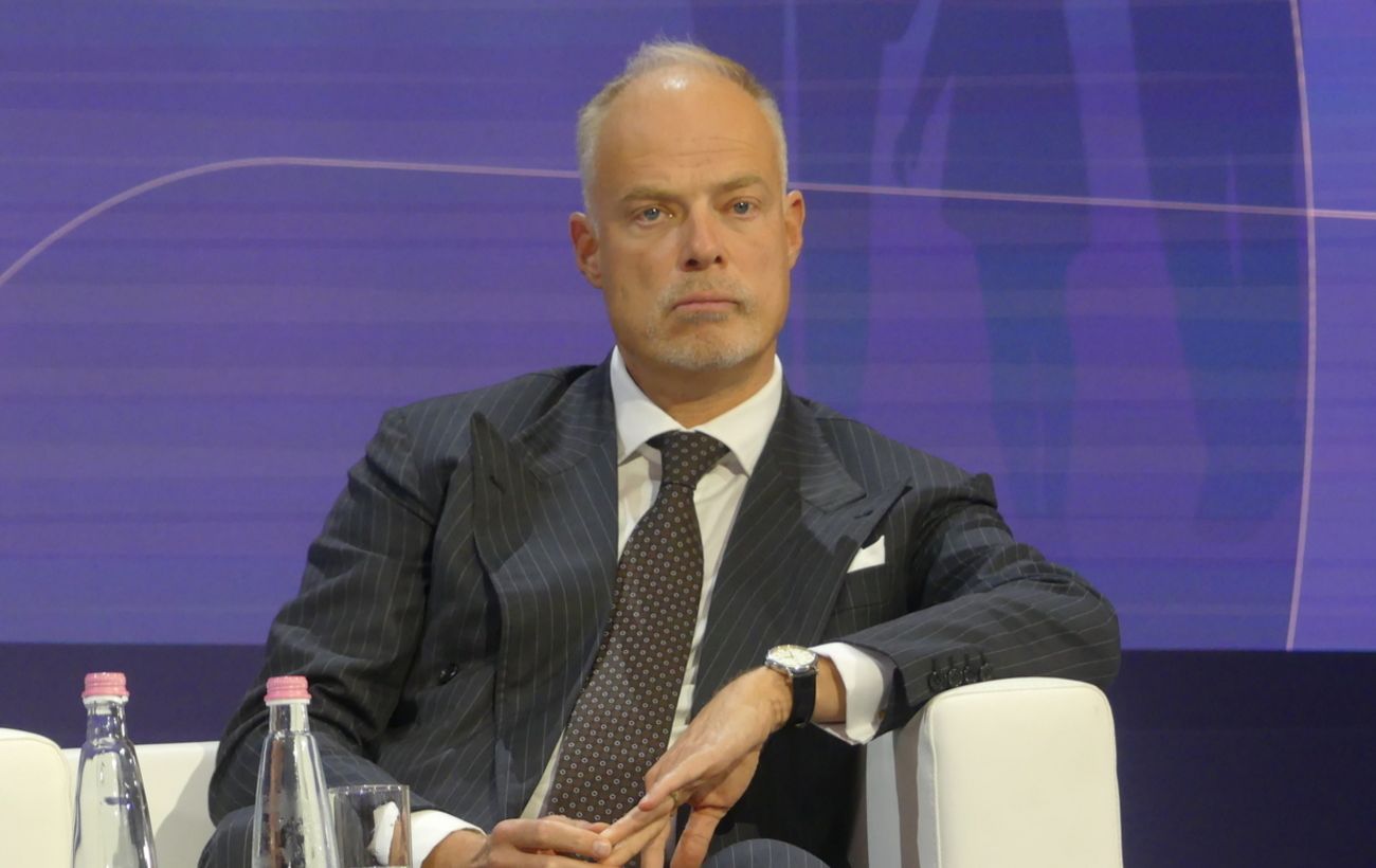 Szalay-Bobrovniczky Kristóf, védelmi miniszter egy konferencián.